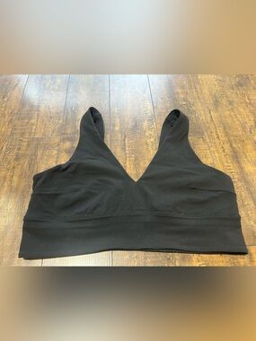 Lululemon - sports bra
